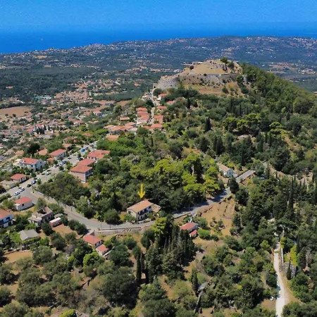 Polytropon Ground Floor アパート *