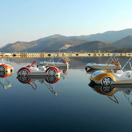 アパート Polytropon Ground Floor *