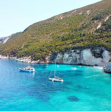 Polytropon Ground Floor * Kástron