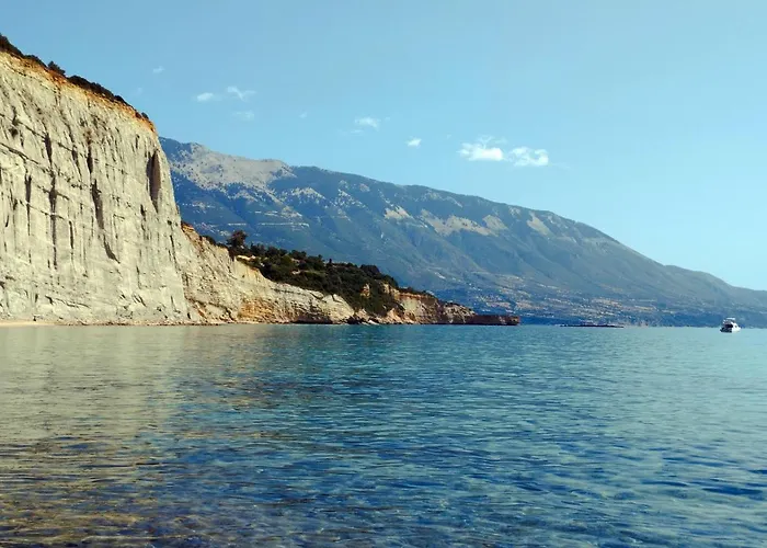 Polytropon Ground Floor * Kastron (Kefalonia)