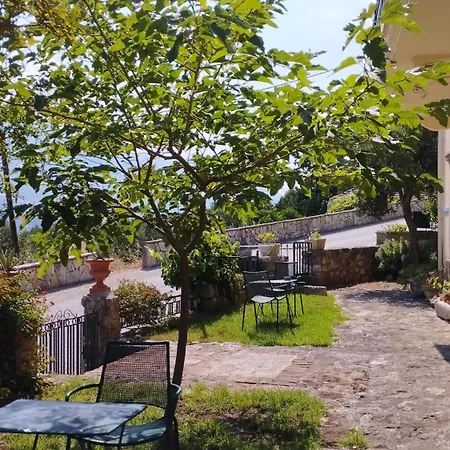 公寓 Polytropon Ground Floor