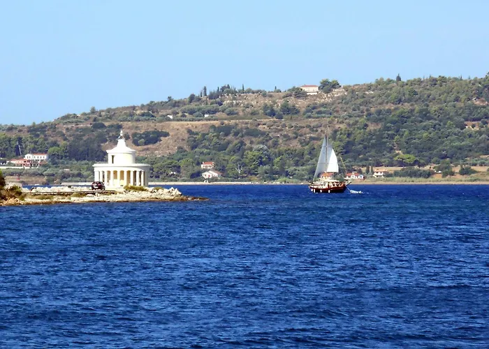 公寓 Polytropon Ground Floor *