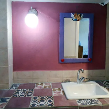 Polytropon Ground Floor Apartment *