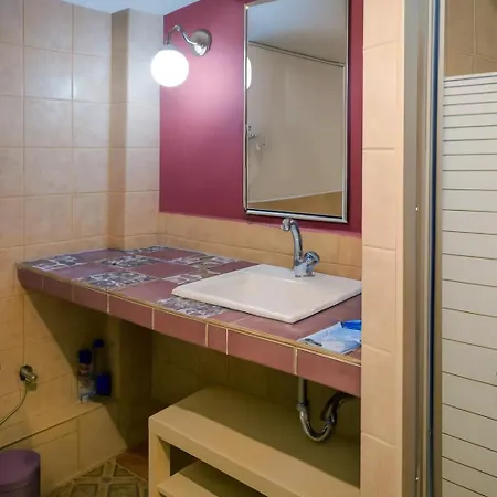 Polytropon Ground Floor Apartament