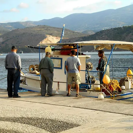 Διαμέρισμα Polytropon Ground Floor