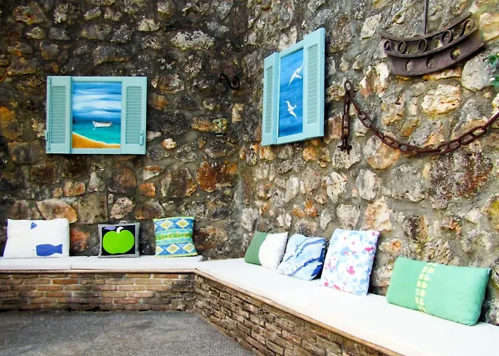 Polytropon Ground Floor Apartmán